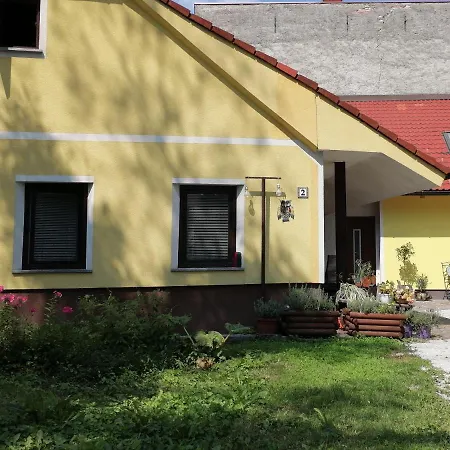 Yellow House Apartment